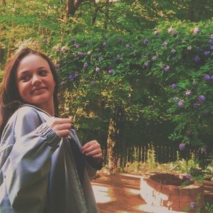 Meet your Posher, Olivia